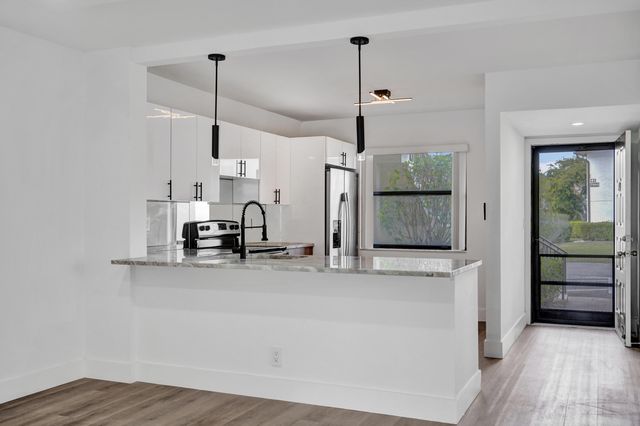 7674 Tahiti Lane 101, Lake Worth, FL 33467