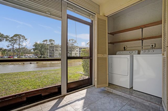 7674 Tahiti Lane 101, Lake Worth, FL 33467