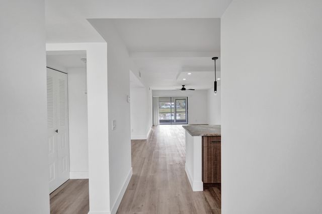 7674 Tahiti Lane 101, Lake Worth, FL 33467