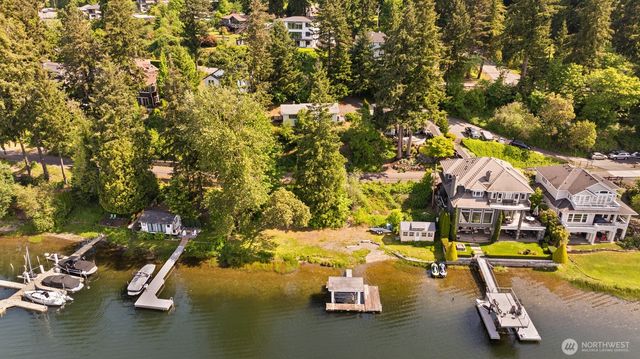 3027 E Lake Sammamish Parkway SE, Sammamish, WA 98075