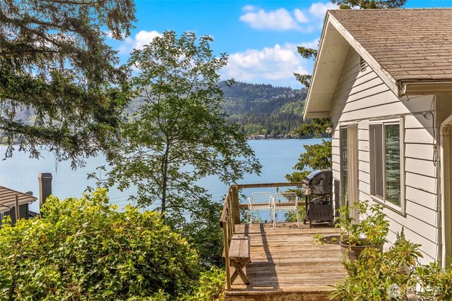 3027 E Lake Sammamish Parkway SE, Sammamish, WA 98075