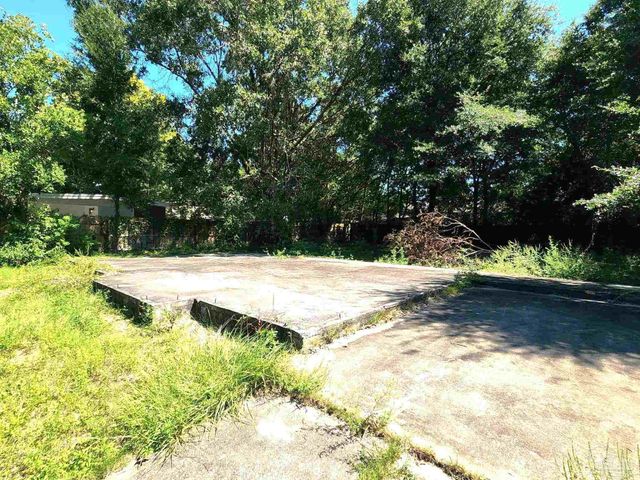 3545 Creighton Rd, Pensacola, FL 32504