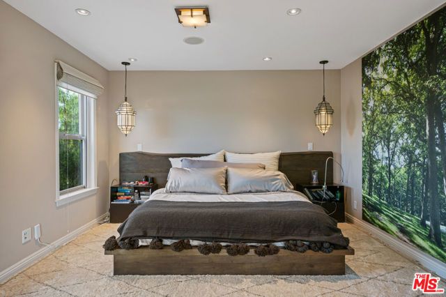 11940 Westminster Avenue, Los Angeles, CA 90066