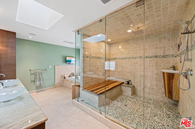 11940 Westminster Avenue, Los Angeles, CA 90066
