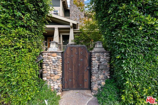 11940 Westminster Avenue, Los Angeles, CA 90066