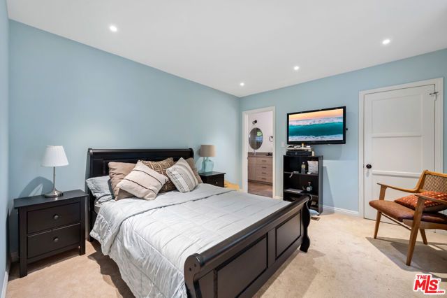 11940 Westminster Avenue, Los Angeles, CA 90066