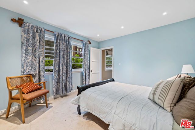 11940 Westminster Avenue, Los Angeles, CA 90066