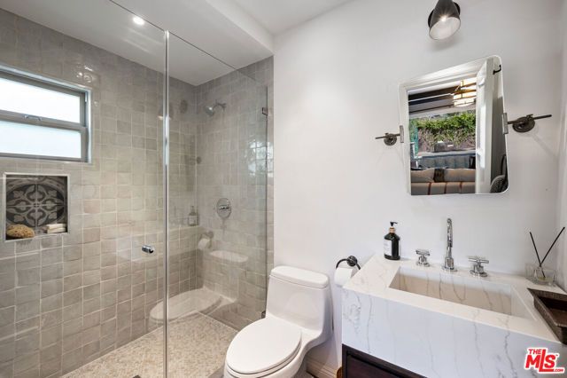 11940 Westminster Avenue, Los Angeles, CA 90066