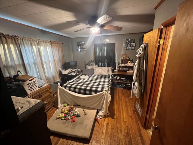 909 E 13th Street, Pittsburg, KS 66762