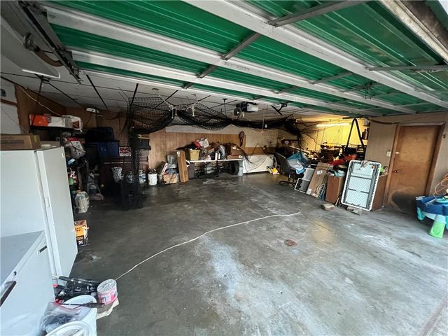 909 E 13th Street, Pittsburg, KS 66762