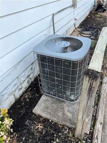 909 E 13th Street, Pittsburg, KS 66762