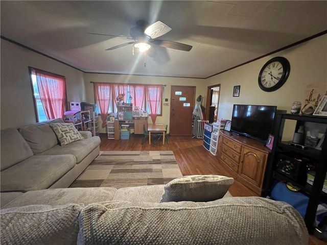 909 E 13th Street, Pittsburg, KS 66762