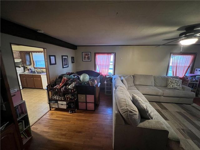 909 E 13th Street, Pittsburg, KS 66762