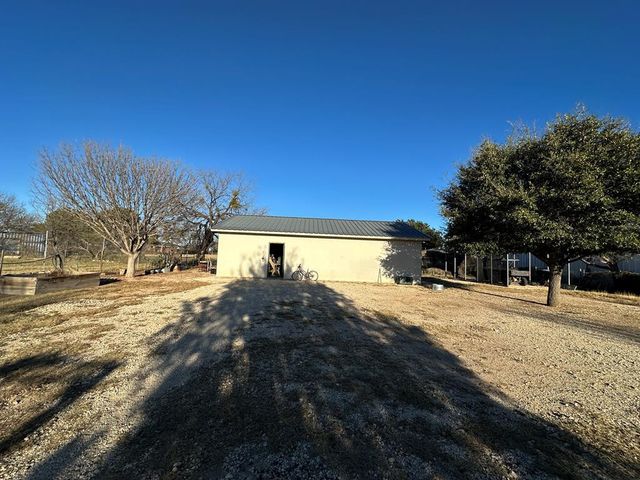 7722 Country Club Road, San Angelo, TX 76904