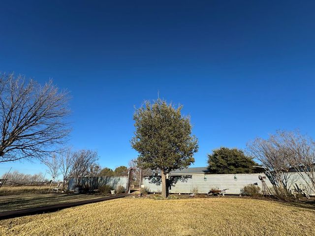 7722 Country Club Road, San Angelo, TX 76904