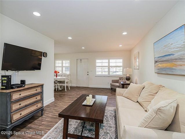 76 Royal Oak Drive 205, Vero Beach, FL 32962
