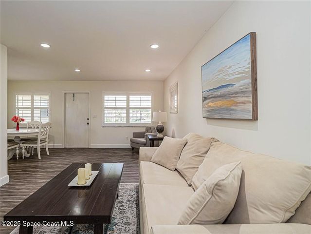 76 Royal Oak Drive 205, Vero Beach, FL 32962