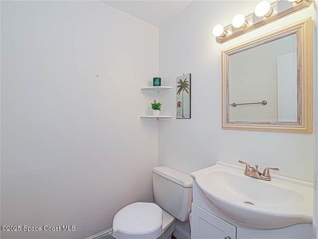 76 Royal Oak Drive 205, Vero Beach, FL 32962