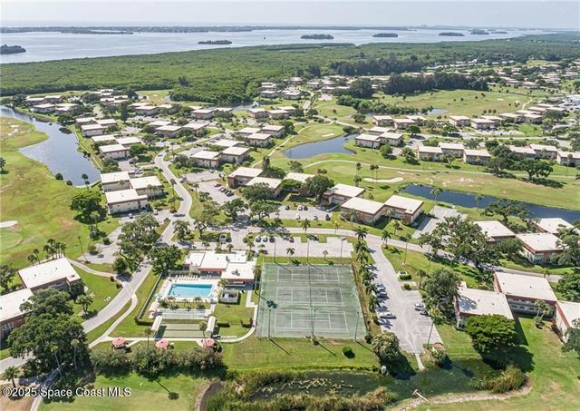 76 Royal Oak Drive 205, Vero Beach, FL 32962