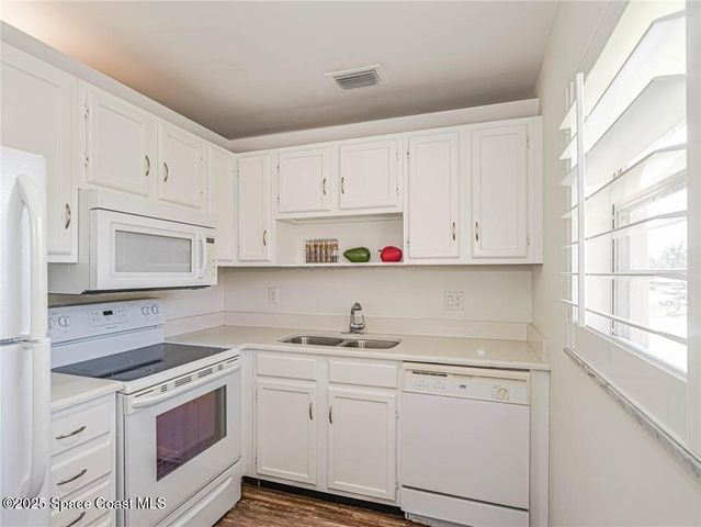 76 Royal Oak Drive 205, Vero Beach, FL 32962