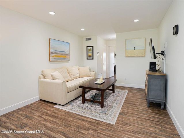 76 Royal Oak Drive 205, Vero Beach, FL 32962