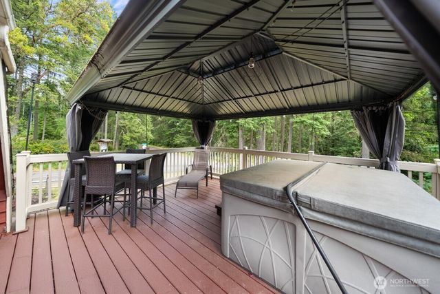 9203 Kootenai Drive, Anderson Island, WA 98303