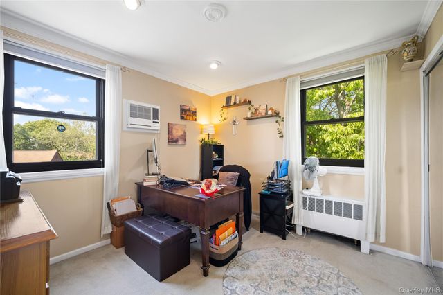 58-48 246th Crescent Upper, Douglaston, NY 11362