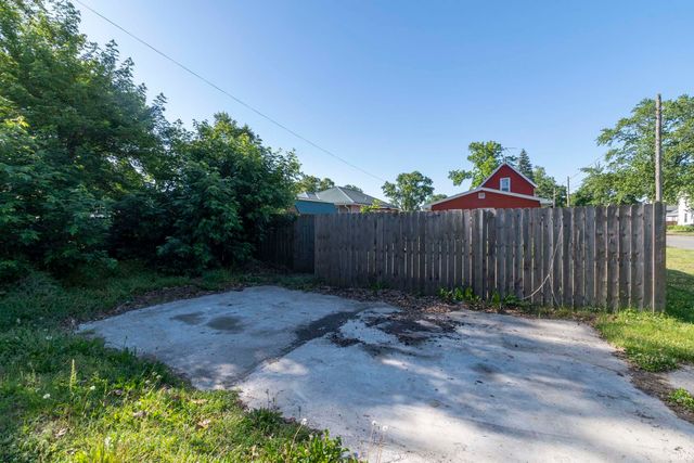 1138 Cedar Street, Elkhart, IN 46514