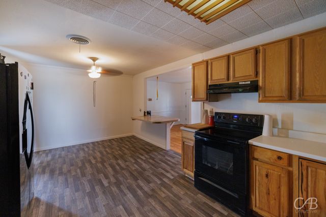 310 Avenue G, Hawley, TX 79525