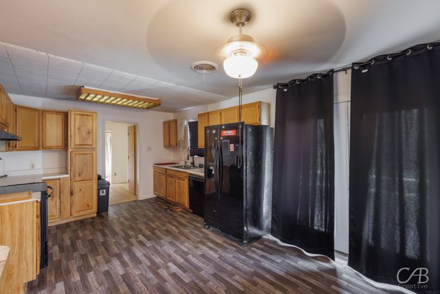 310 Avenue G, Hawley, TX 79525