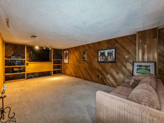 936 14th Street, West Des Moines, IA 50265