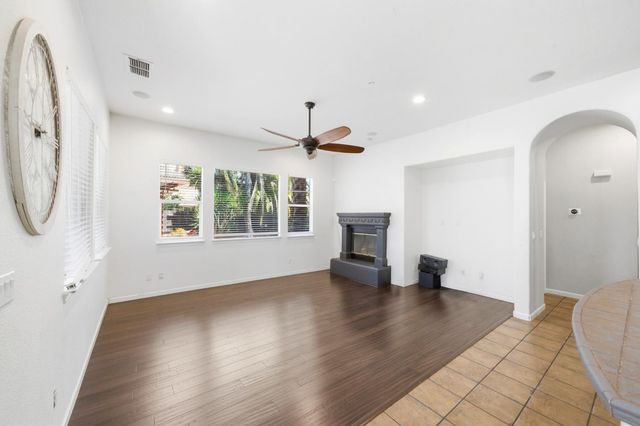 9445 Loire Valley Way, Elk Grove, CA 95624