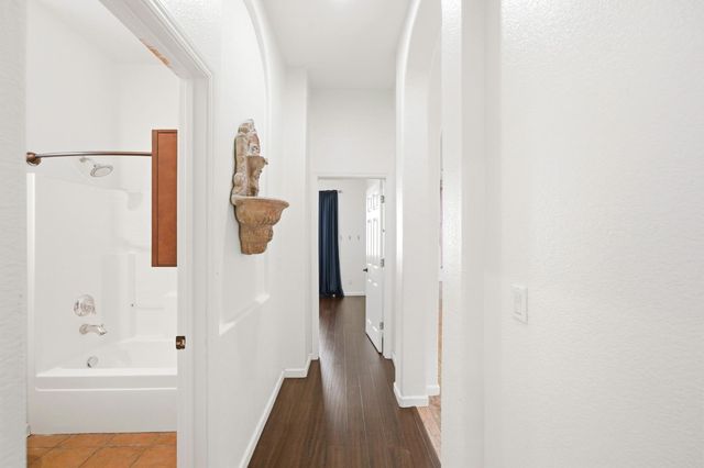 9445 Loire Valley Way, Elk Grove, CA 95624