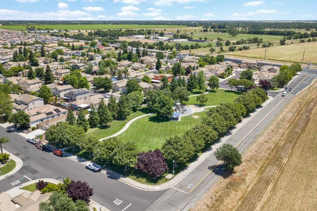 9445 Loire Valley Way, Elk Grove, CA 95624