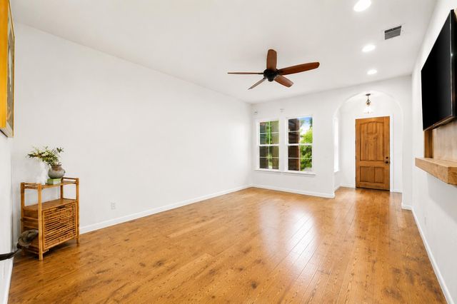 9445 Loire Valley Way, Elk Grove, CA 95624