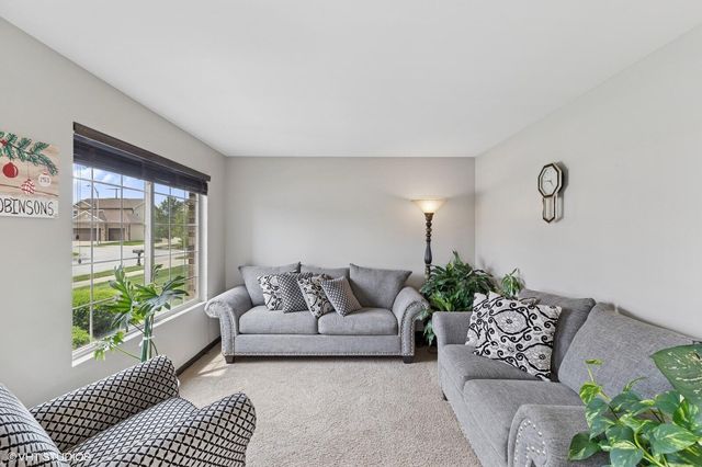 2484 W 85th Lane, Merrillville, IN 46410