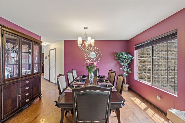 2484 W 85th Lane, Merrillville, IN 46410