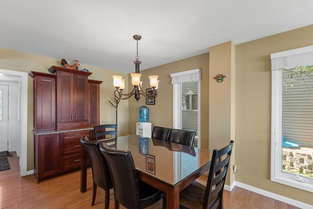 N4175 Island LANE, Cambridge, WI 53523