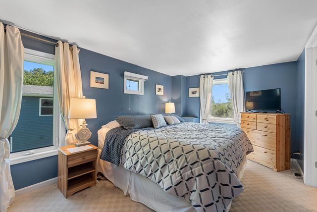 N4175 Island LANE, Cambridge, WI 53523