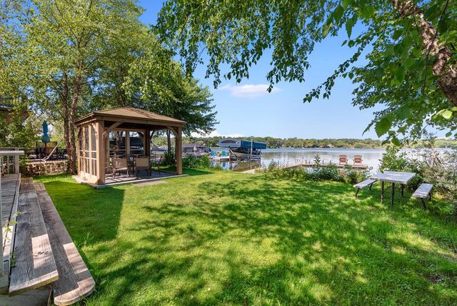 N4175 Island LANE, Cambridge, WI 53523