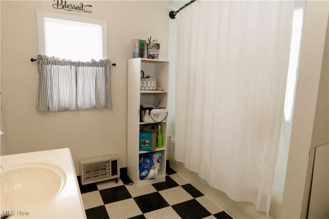 2066 E 30th Street, Lorain, OH 44055