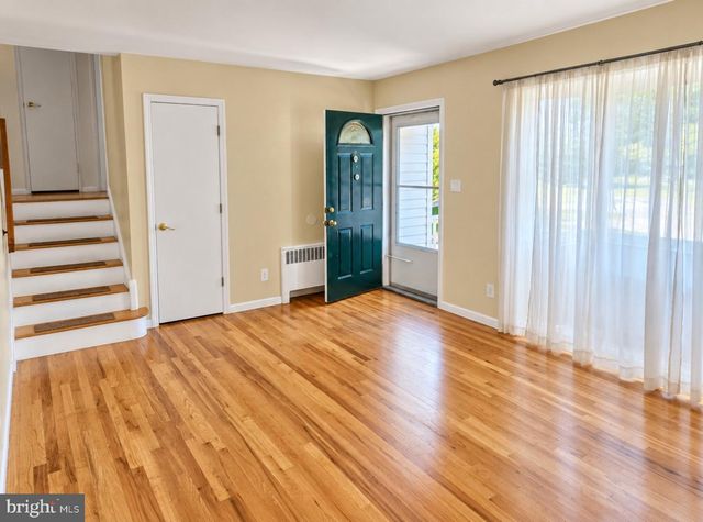 13 MORTON AVE, Hamilton, NJ 08610