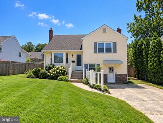 13 MORTON AVE, Hamilton, NJ 08610