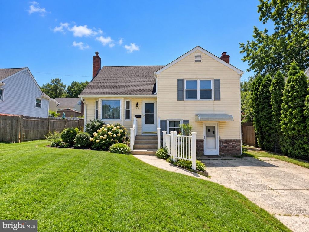 13 MORTON AVE, Hamilton, NJ 08610