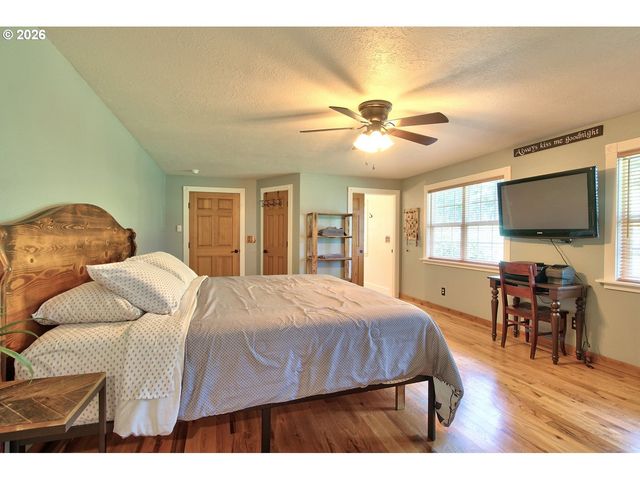 14722 CEDAR Ln, Silverton, OR 97381