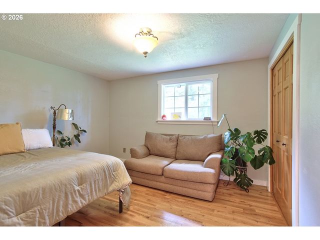 14722 CEDAR Ln, Silverton, OR 97381