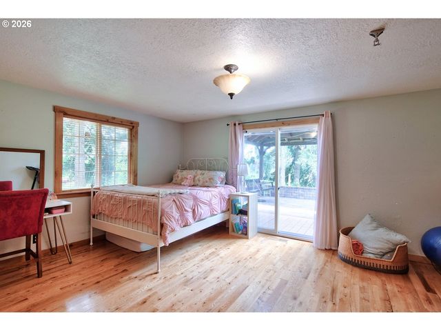 14722 CEDAR Ln, Silverton, OR 97381