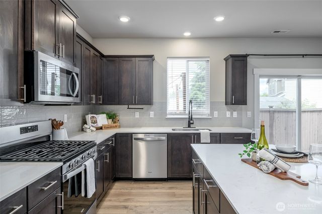 18611 111th Avenue E, Puyallup, WA 98374