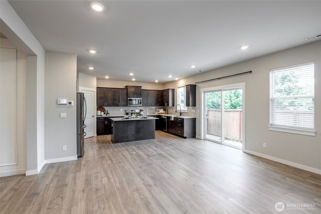 18611 111th Avenue E, Puyallup, WA 98374