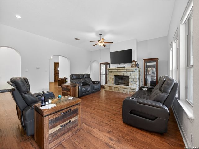 2611 Tuscan Oaks, San Antonio, TX 78261